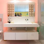 Stylish Garden-gem By Lake: Pet-friendly &