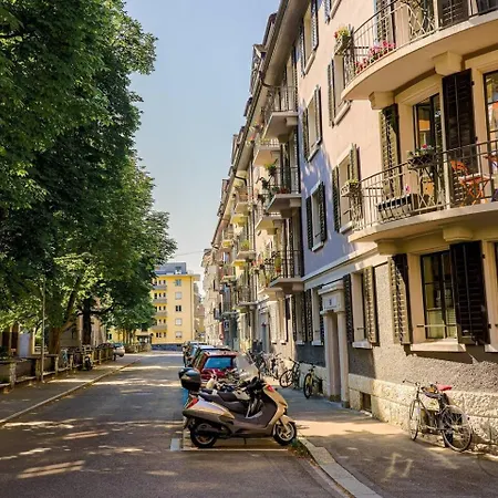 Apartment Stylish Garden-gem By Lake: Pet-friendly & Zurich