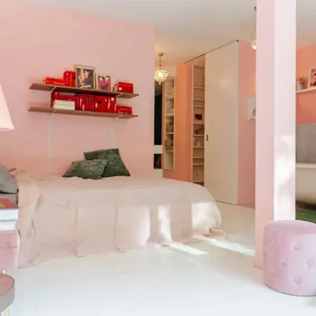 Stylish Garden-gem By Lake: Pet-friendly &