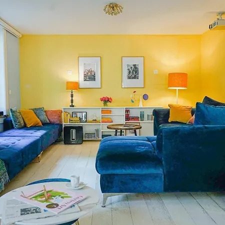 Stylish Garden-gem By Lake: Pet-friendly &