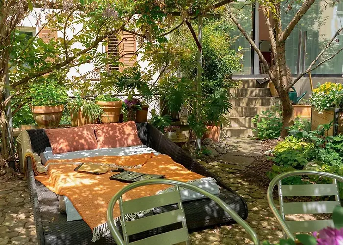 Апартаменти Stylish Garden-gem By Lake: Pet-friendly & *