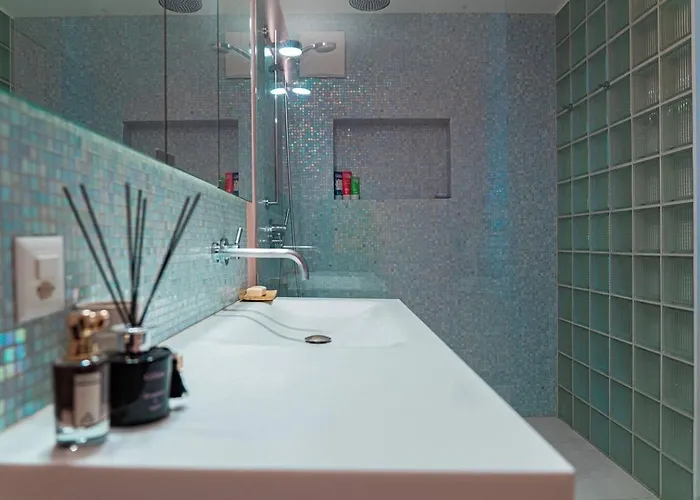 Stylish Garden-gem By Lake: Pet-friendly & Апартаменти *